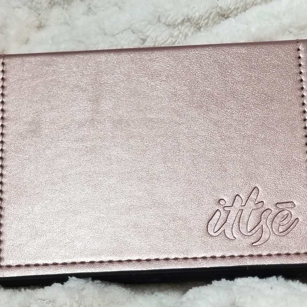 Ittse Cosmetics  Van Ness Magnetic Eyeshadow Quad